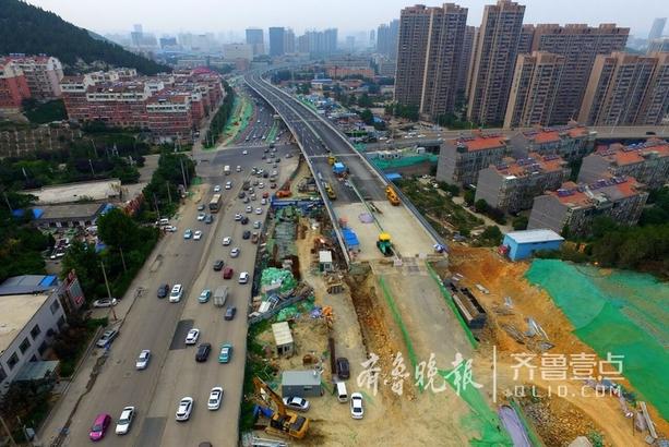 济南二环东路老虎山隧道提前双洞贯通