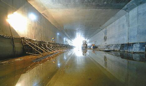 明挖式地下隧道